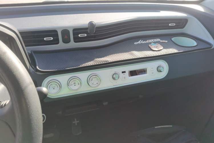 Used Wuling Hongguang MINIEV 2022 Macaron Fashion Edition Lithium-Nickel-Cobalt-Alpha-oxide