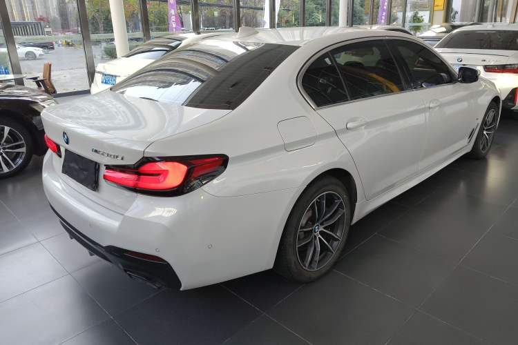 Used BMW 5 Series 2022 Second Facelift 525Li M Sport Package
