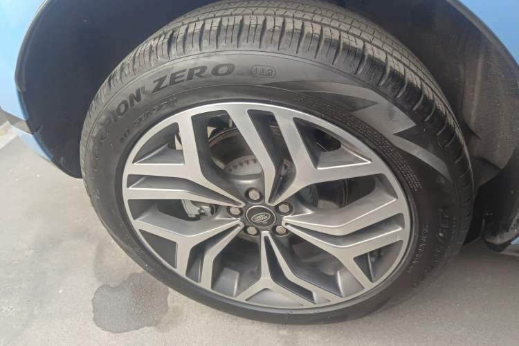 Used Land Rover Range Rover Evoque 2023 Aurora L 249 PS Luxury Edition
