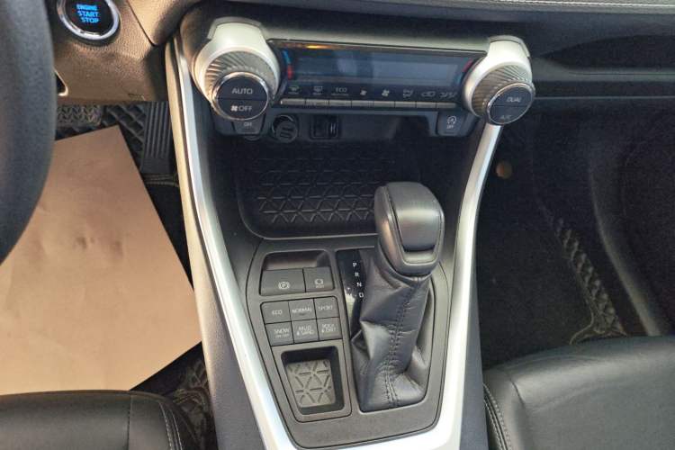 Used Toyota Wildlander 2020 2.0L CVT 4x4 Luxury Edition