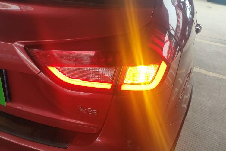 Used Geely Auto Vision X3 2017 1.5L Automatic Prestige Model
