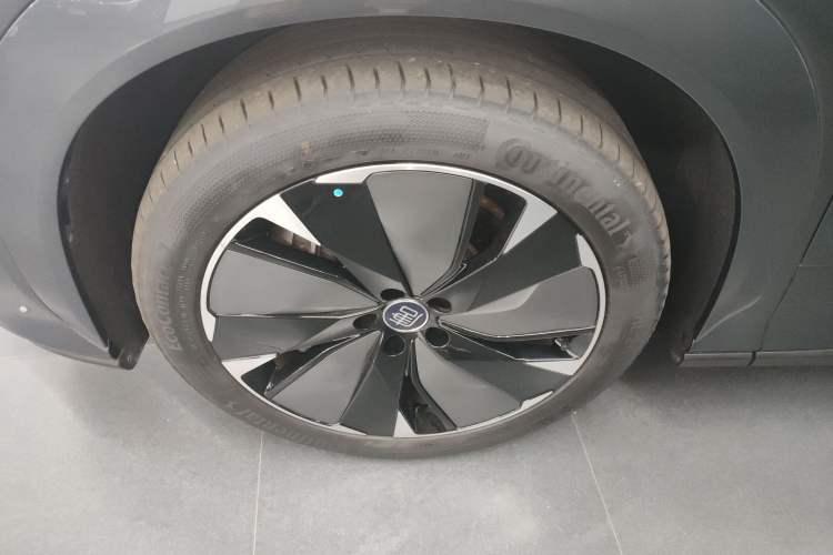 Used BYD Tang L 2025 EV 600KM All-Wheel-Drive LiDAR Flagship Model
