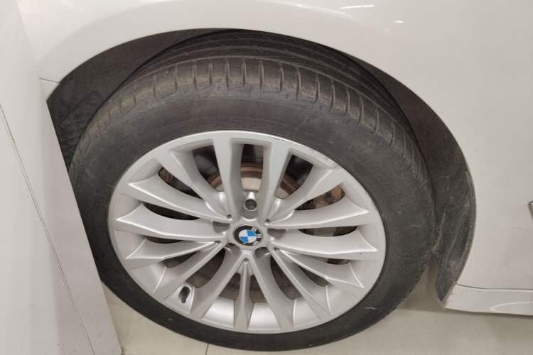 Used BMW 5 Series 2019 530Li Leading Model Luxury Package
