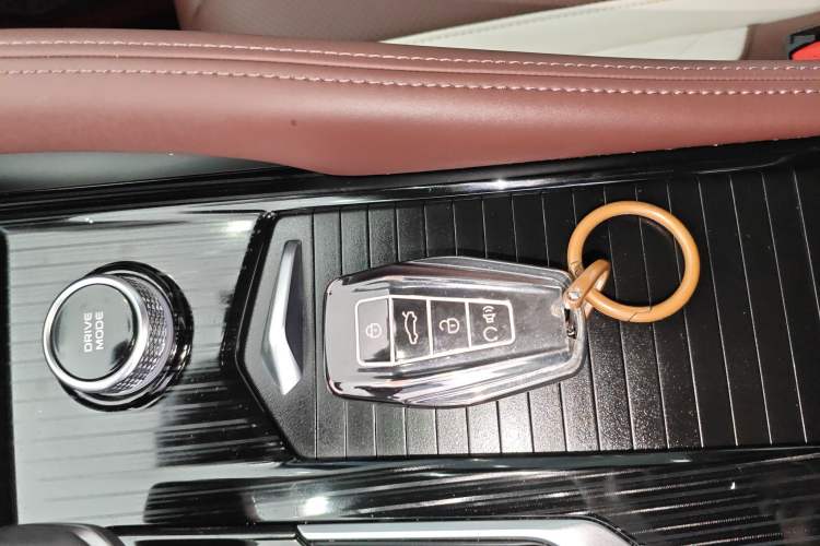 Used Geely Auto Monjaro L 2021 2.0TD DCT EVO Two-Wheel Drive Prestige Version
