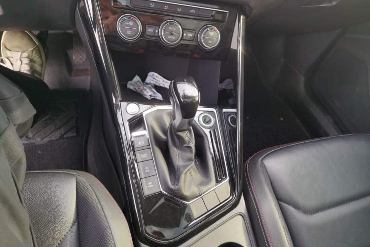 Used Volkswagen Tayron 2019 330TSI Two-Wheel Drive Luxury Model China VI Standard