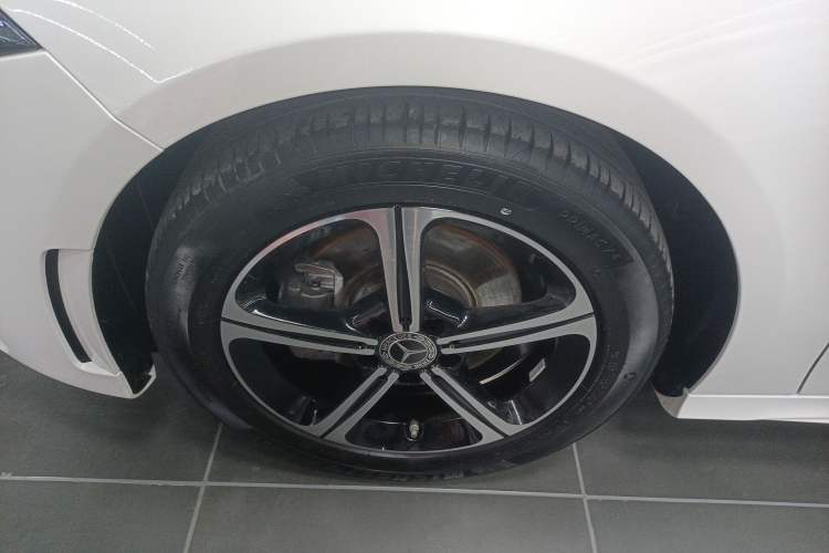 Used Mercedes-Benz A-Class 2022 Revised Version A 200 L Sport Sedan Fashionable Style