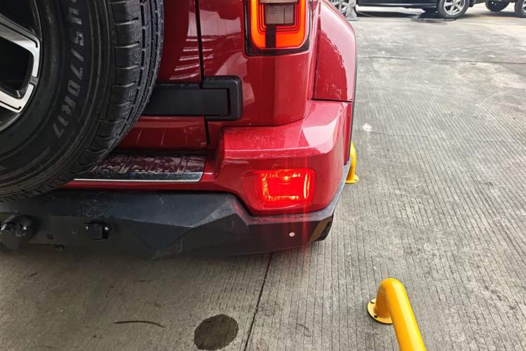 Used  BJ40 2020 2.0T Automatic Four-Wheel Drive Urban Hunter Edition Prestige Version
