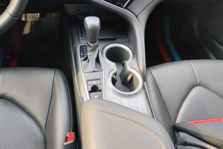 Used Toyota Camry 2023 2.0G Luxury Edition