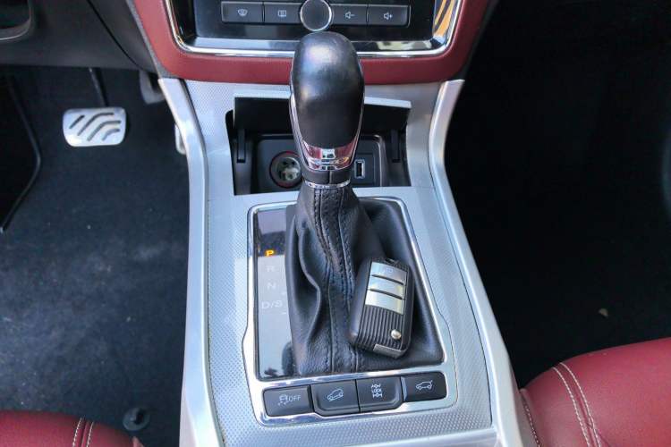 Used Roewe RX5 2016 30T Four-Wheel Drive Automatic Internet Smart Luxury Edition
