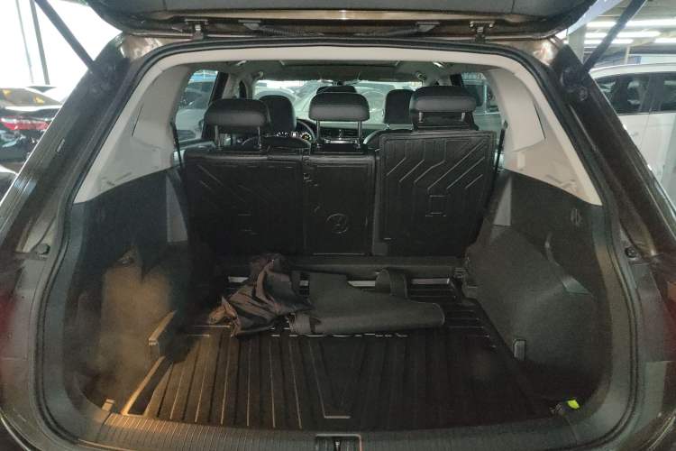 Used Volkswagen Tiguan L 2018 330TSI Automatic Two-Wheel Drive Luxury Edition