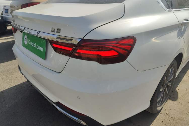 Used Geely Auto Binray 2018 14T CVT Colorful Edition
