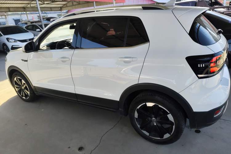 Used Volkswagen Tacqua 2021 200TSI DSG JoyConnect Edition