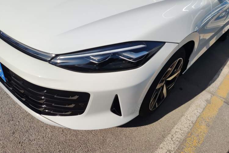 Used Volkswagen Lamando 
