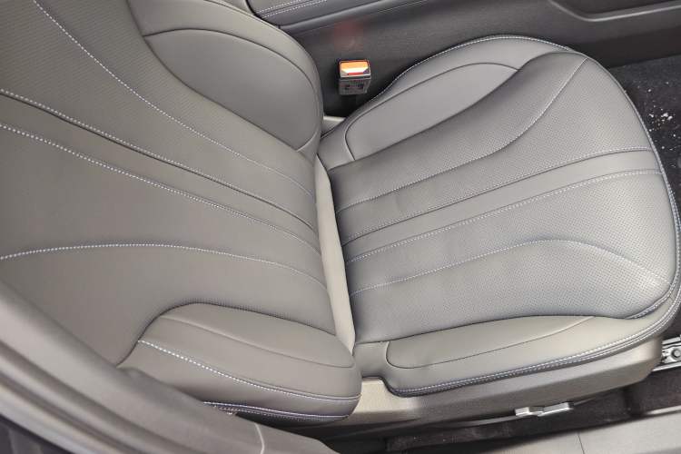 Used Geely Auto Preface 
