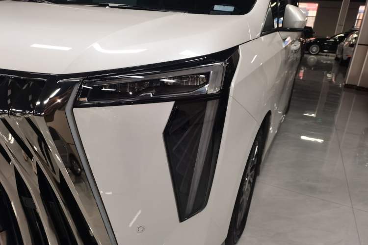 Used GAC Trumpchi M8 2023 Zongshi Series Dual-Motor YuZun Edition
