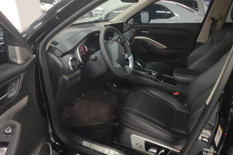 Used Wey VV6 2021 2.0T Two-Wheel Drive Smart Plus
