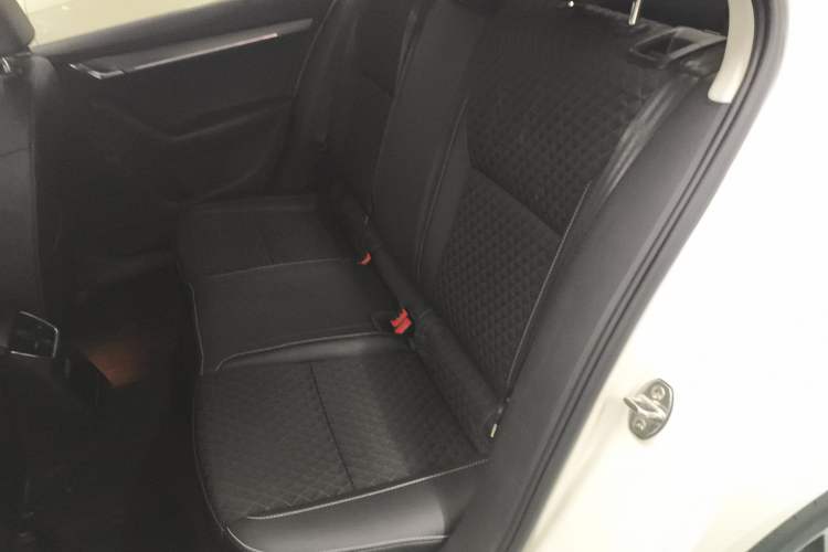 Used Skoda Octavia 2019 1.5L Automatic Smart Drive Luxury Edition China V Standard
