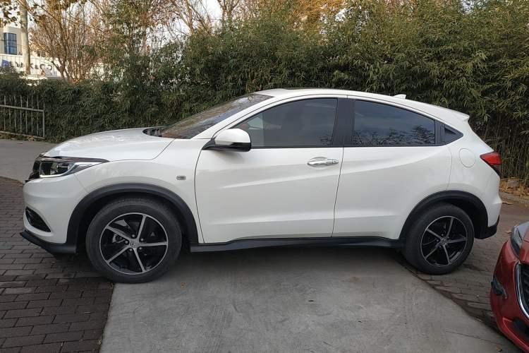 Used Honda Vezel 2020 1.5L CVT Pioneer Edition
