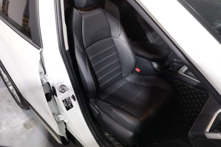 Used Toyota Wildlander 2020 2.0L CVT 4x4 Luxury Edition
