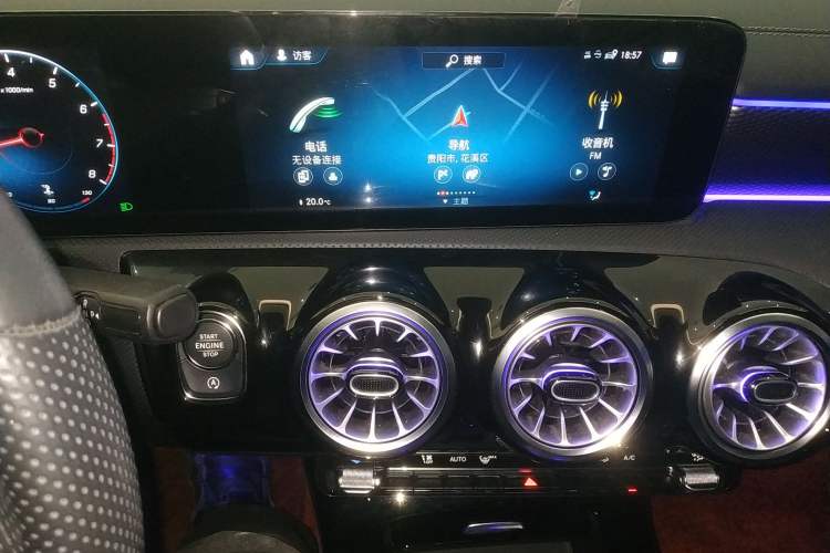 Used Mercedes-Benz A-Class 2022 Revised Version A 200 L Sport Sedan Fashionable Style