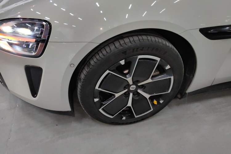 Used  SU7 2024 Rear-Drive Long-Range Intelligent Driving Version
