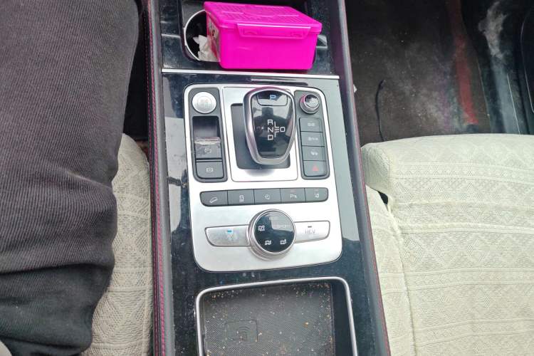 Used BYD Tang New Energy 2018 DM 2.0T All-Wheel Drive Smart Connect Genesis Edition 7 Seats China V Emission Standard
