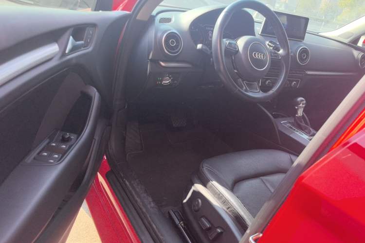 Used Audi A3 2015 Limousine 40 TFSI Automatic Comfort Model
