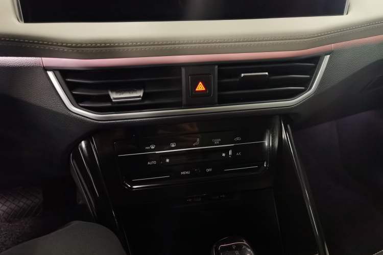 Used Volkswagen Tayron 2023 300TSI Two-Wheel-Drive Luxury Plus Advanced Edition