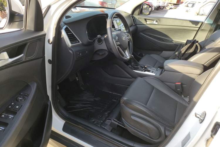 Used Hyundai Tucson 2015 1.6T Dual-Clutch Two-Wheel-Drive Smart Model