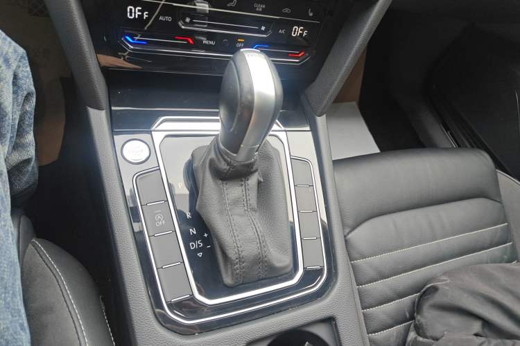 Used Volkswagen Magotan 2020 330TSI DSG Leading Model
