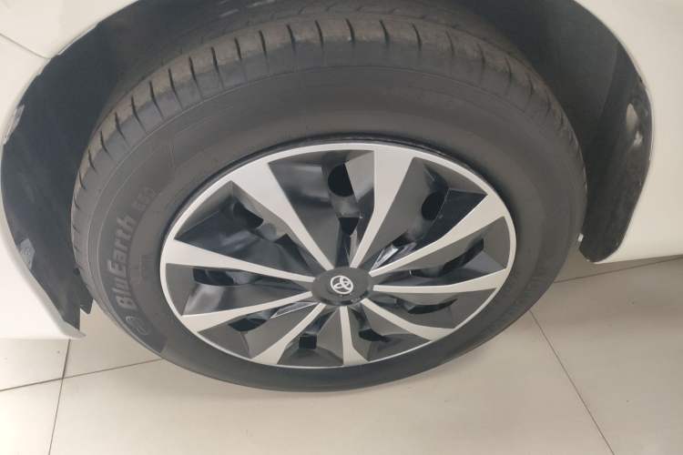 Used Toyota YARiS L 2016 Revised 1.5E CVT Charming Edition