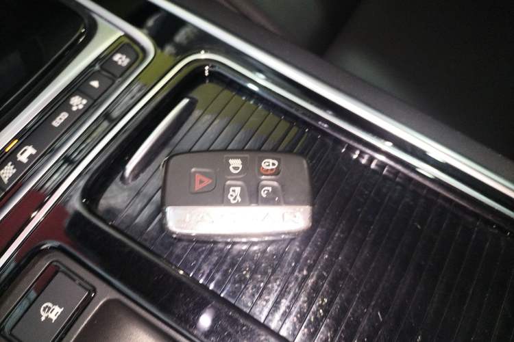 Used Jaguar XFL 2020 XFL 2.0T P200 Two-Wheel-Drive Elite Edition