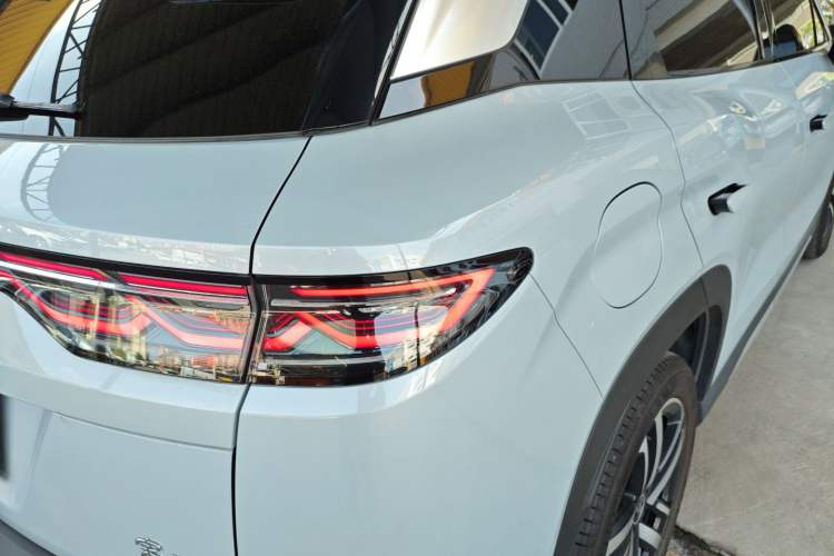 Used BYD Song L DM-i 2024 112 km Beyond Edition
