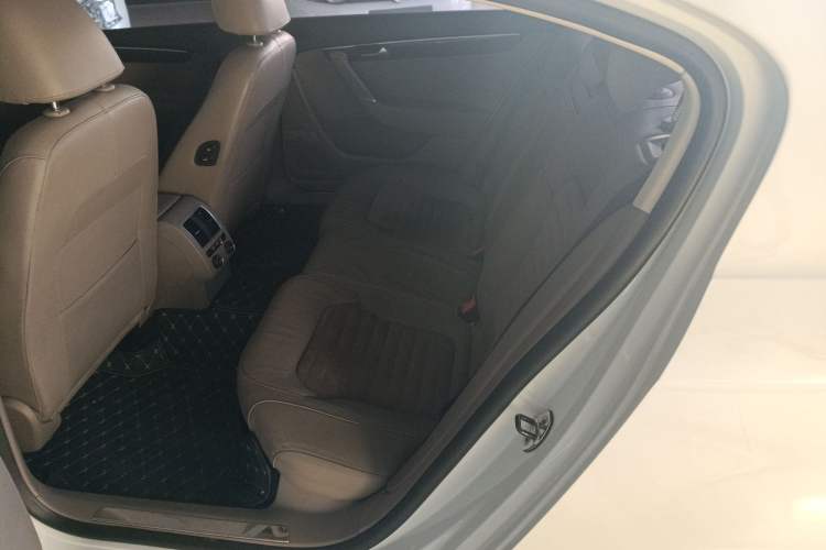 Used Volkswagen Magotan 2013 2.0 TSI Prestige Model