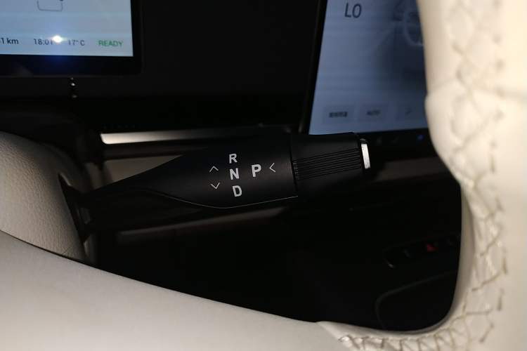 Used VOYAH Dream 2025 PHEV Four-Wheel-Drive Flagship Kunpeng Edition