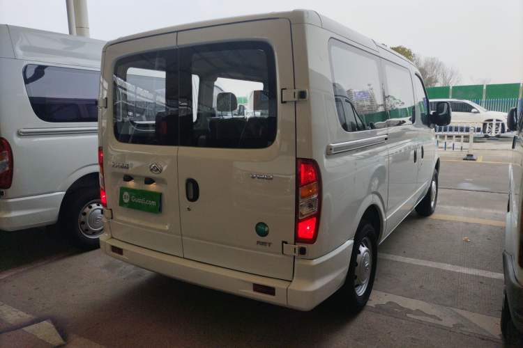 Used SAIC MAXUS Xintu V80 2024 Aotong Value Edition 6AMT Short Wheelbase Ultra-Low Roof 127 Ps 5/6 Seats