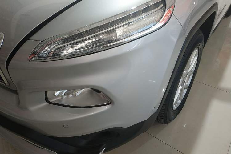 Used  Cherokee 2016 2.4L Professional Smart Version
