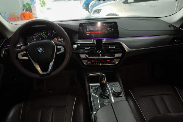 Used BMW 5 Series 2018 530Li Leading Edition Luxury Package
