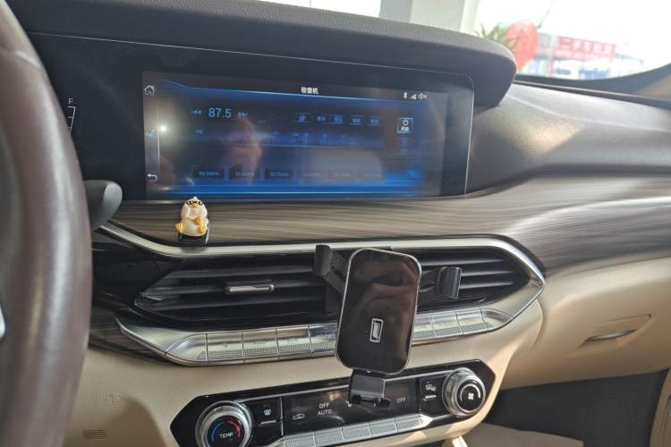 Used Bestune T77 2019 230 TID Automatic Luxury Version China VI Emission Standard