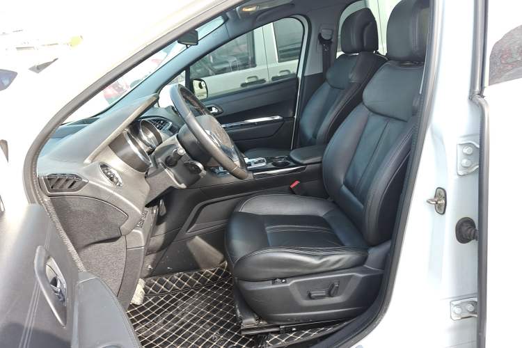 Used Peugeot 3008 2015 2.0L Automatic Trend Edition