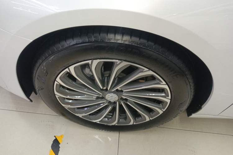 Used Buick LaCrosse 2023 28T Prestige Edition
