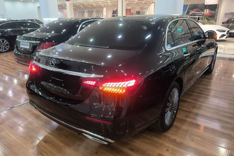 Used Mercedes-Benz E-Class 2023 Updated E 300 L Fashion Edition

