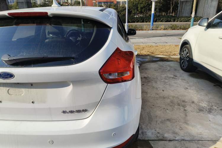 Used Ford Focus 2018 Hatchback Classic 1.6L Automatic Trendy SmartDrive Edition