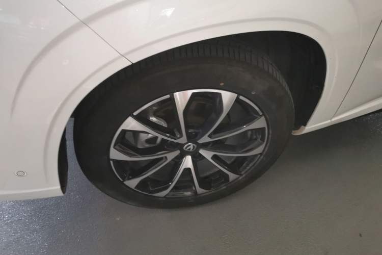 Used Changan UNI-Z New Energy 2024 Blue Whale Smart Electric iDD 125km Excellence Model
