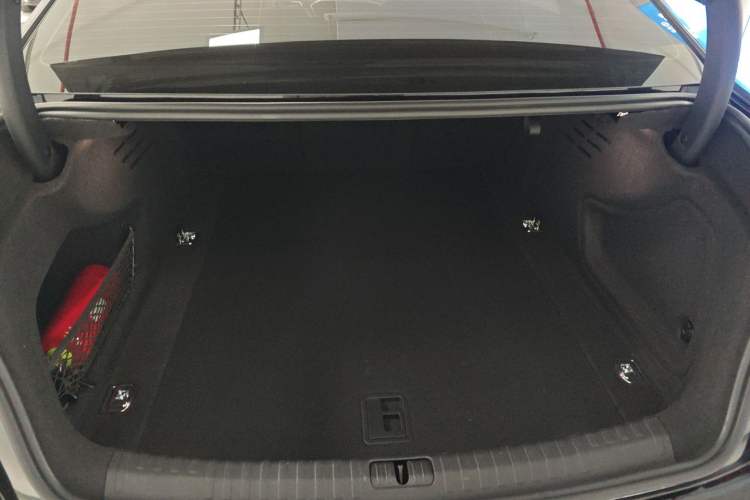 Used Audi A6L 2022 40 TFSI Luxury Dynamic Model
