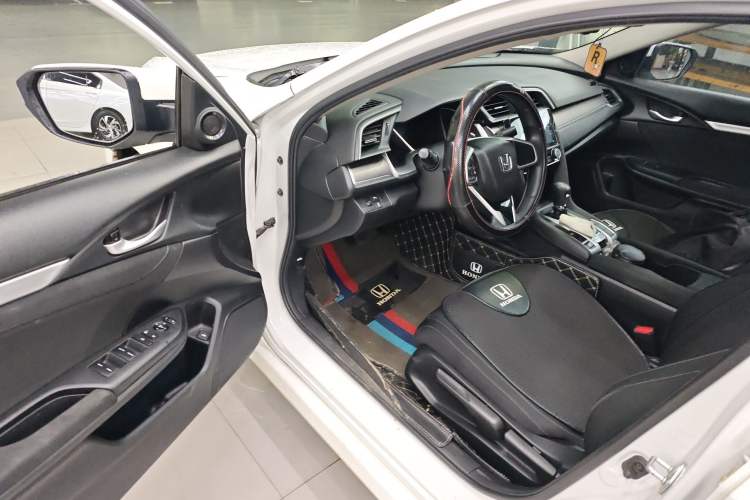 Used Honda Civic 2016 220TURBO CVT Luxury Edition
