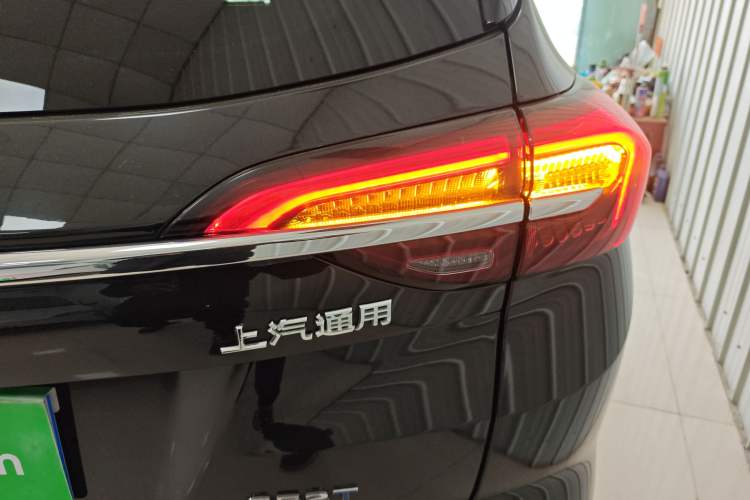 Used Buick Envision 2022 Encore Plus 652T Five-Seat Luxury Model