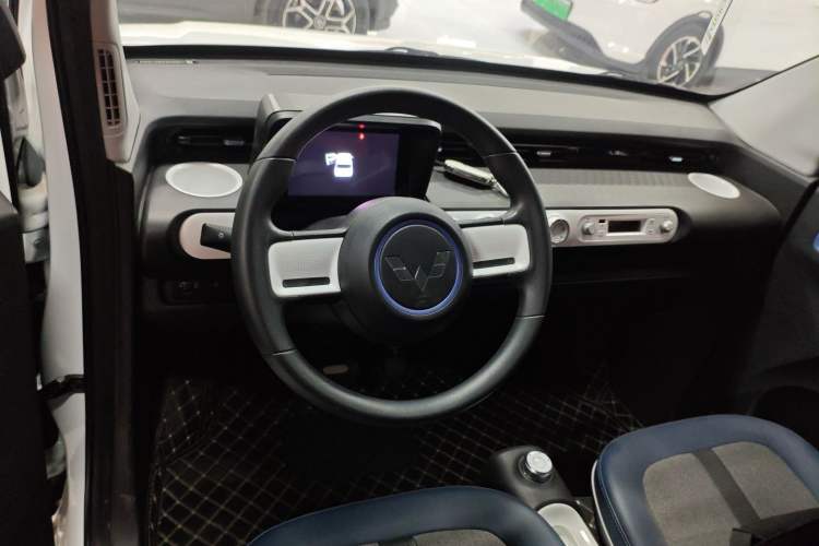 Used Wuling Hongguang MINIEV 2022 GAMEBOY 200km Gaming Edition with Lithium Iron Phosphate
