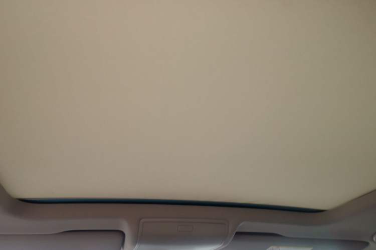 Used Volkswagen Tiguan L 2019 Revised 330TSI Automatic Two-Wheel Drive Smart & Luxury Edition China VI Standard