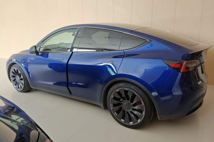 Used Tesla Model Y 2022 Performance High-Performance All-Wheel-Drive Version
